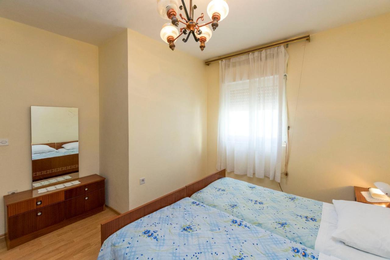 Apartment Lele Primošten Esterno foto