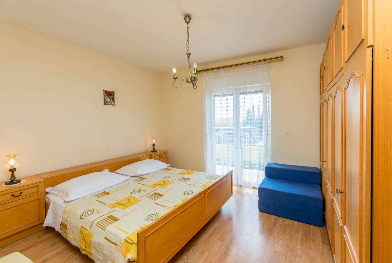 Apartment Lele Primošten Esterno foto