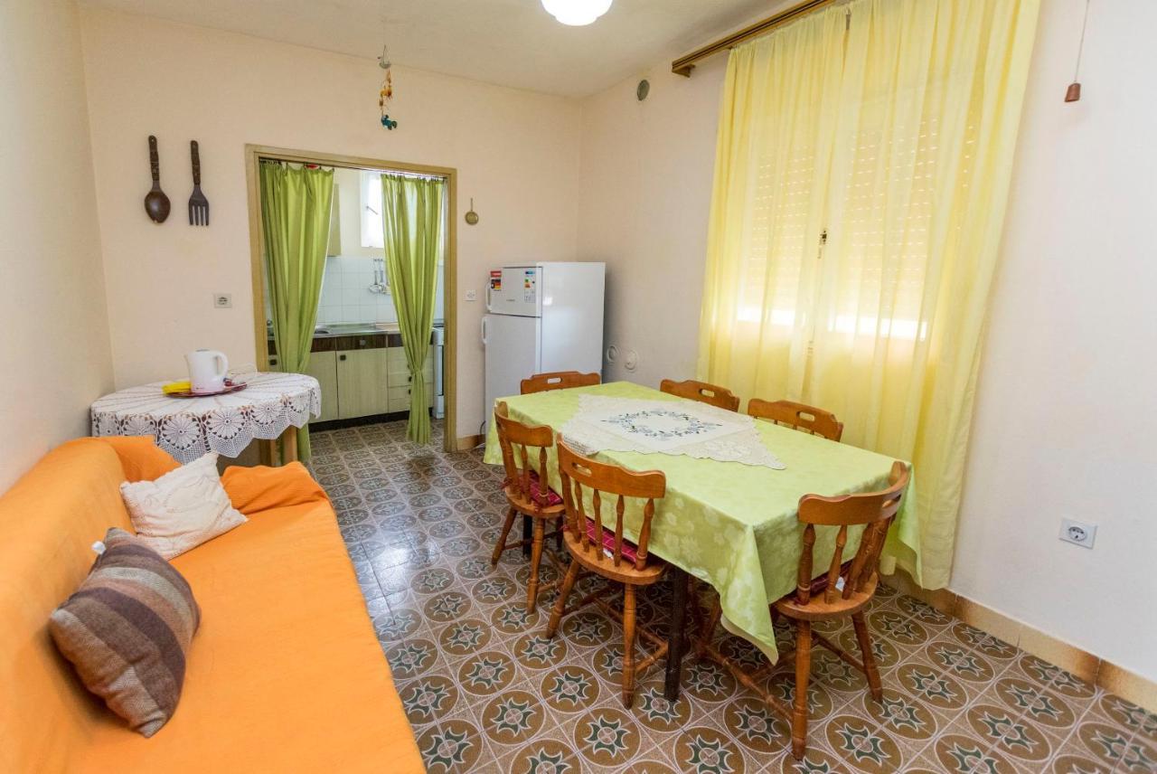 Apartment Lele Primošten Esterno foto