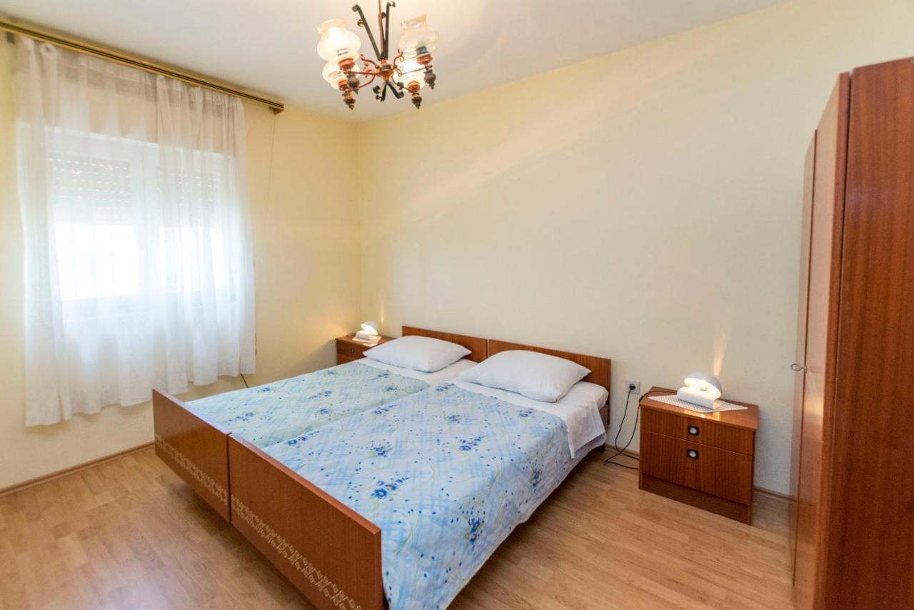 Apartment Lele Primošten Esterno foto